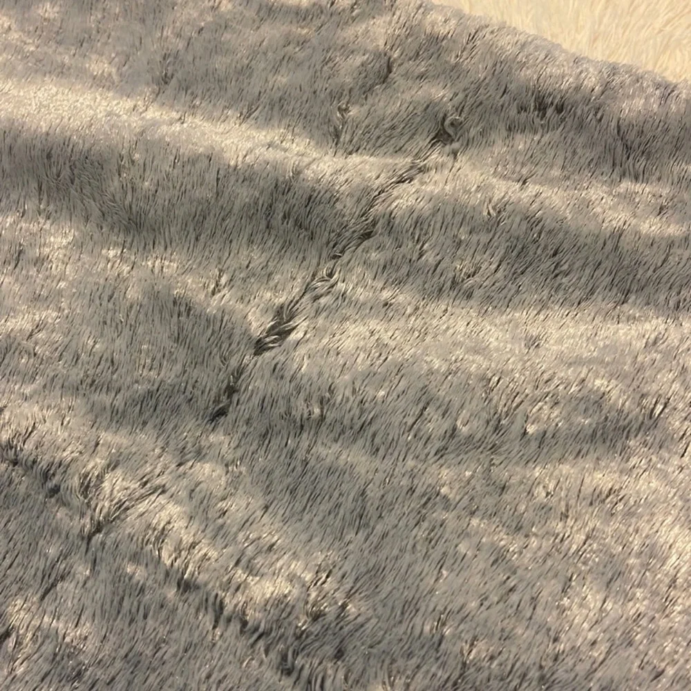 Faux fur blue throw blanket